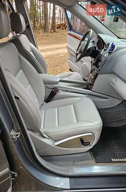 Внедорожник / Кроссовер Mercedes-Benz M-Class 2010 в 