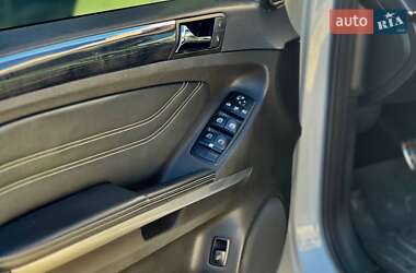 Внедорожник / Кроссовер Mercedes-Benz M-Class 2010 в 