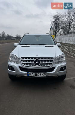 Позашляховик / Кросовер Mercedes-Benz M-Class 2009 в Прилуках