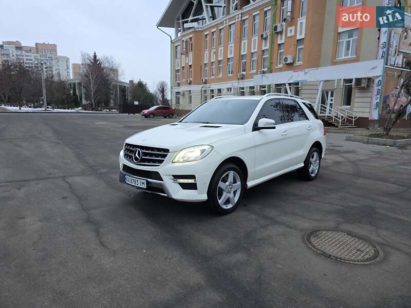 Позашляховик / Кросовер Mercedes-Benz M-Class 2013 в Харкові