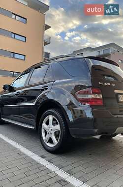 Внедорожник / Кроссовер Mercedes-Benz M-Class 2007 в Ужгороде