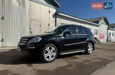Позашляховик / Кросовер Mercedes-Benz M-Class 2011 в 