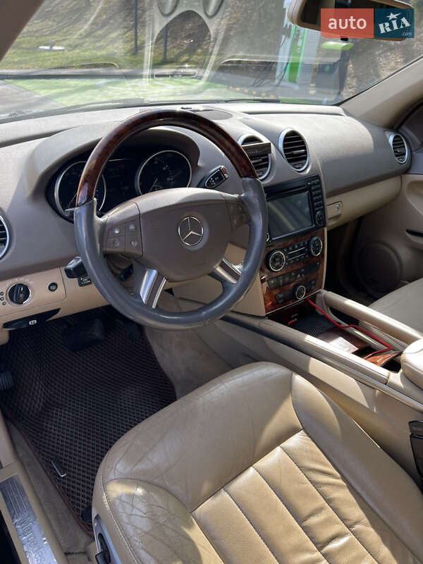 Внедорожник / Кроссовер Mercedes-Benz M-Class 2006 в Сколе