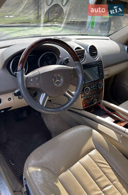 Внедорожник / Кроссовер Mercedes-Benz M-Class 2006 в 