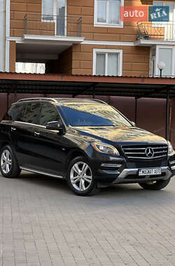 Внедорожник / Кроссовер Mercedes-Benz M-Class 2012 в 