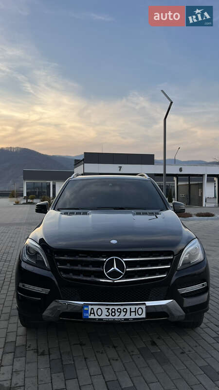 Внедорожник / Кроссовер Mercedes-Benz M-Class 2012 в Хусте