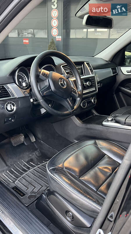 Внедорожник / Кроссовер Mercedes-Benz M-Class 2012 в Хусте