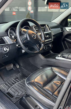 Позашляховик / Кросовер Mercedes-Benz M-Class 2012 в 
