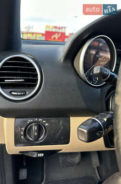 Внедорожник / Кроссовер Mercedes-Benz M-Class 2009 в 