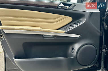 Внедорожник / Кроссовер Mercedes-Benz M-Class 2010 в 