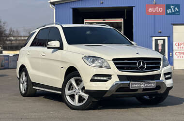 Внедорожник / Кроссовер Mercedes-Benz M-Class 2011 в Киеве