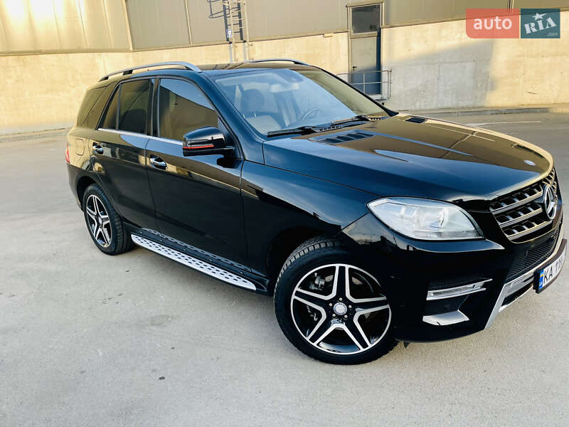 Внедорожник / Кроссовер Mercedes-Benz M-Class 2014 в Киеве