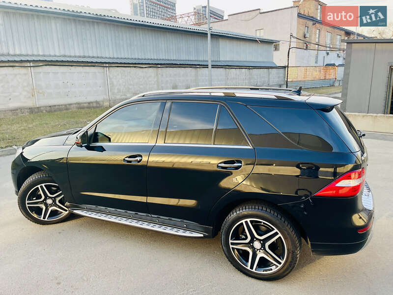 Внедорожник / Кроссовер Mercedes-Benz M-Class 2014 в Киеве