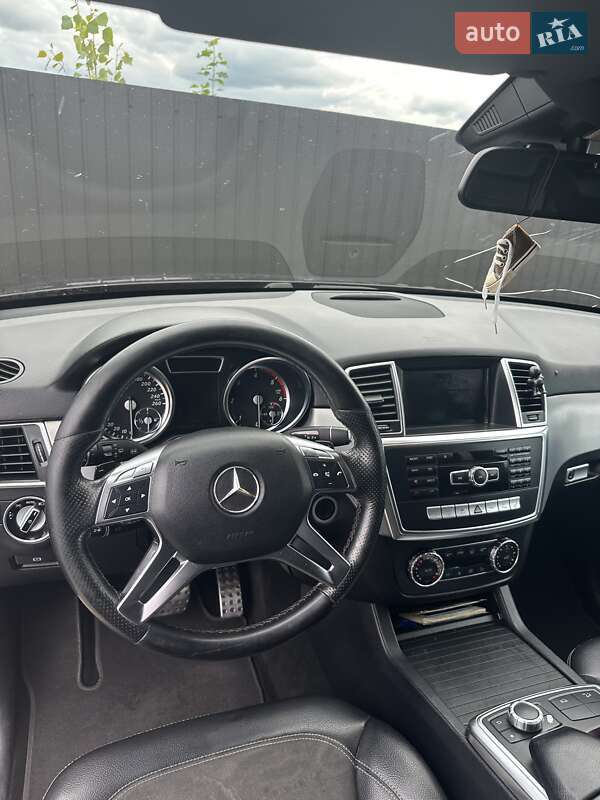 Позашляховик / Кросовер Mercedes-Benz M-Class 2013 в Жовкві