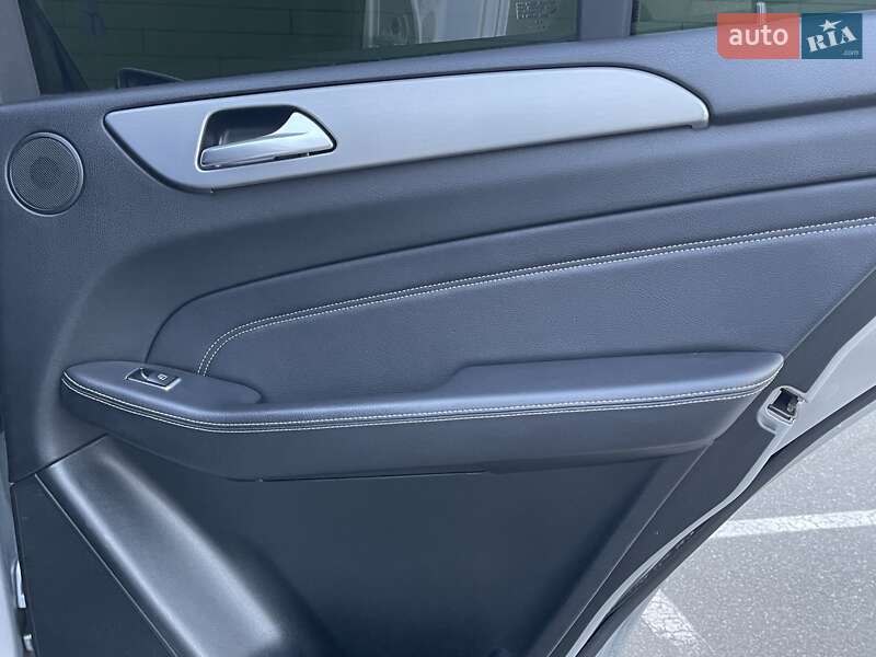 Внедорожник / Кроссовер Mercedes-Benz M-Class 2013 в Киеве