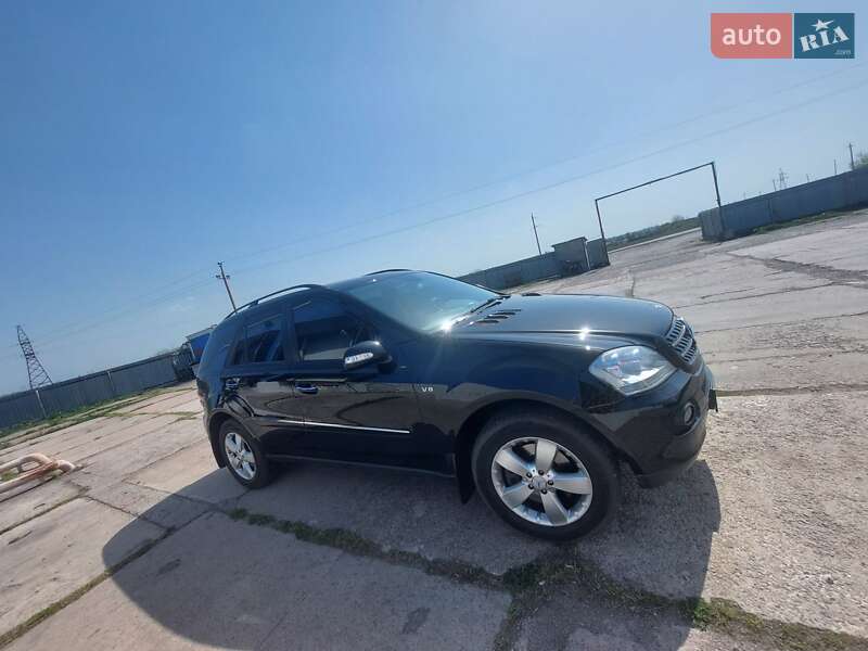 Позашляховик / Кросовер Mercedes-Benz M-Class 2006 в Кривому Розі