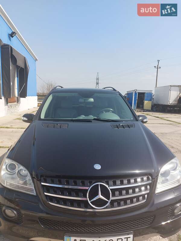 Позашляховик / Кросовер Mercedes-Benz M-Class 2006 в Кривому Розі