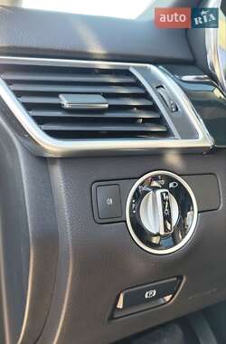 Внедорожник / Кроссовер Mercedes-Benz M-Class 2015 в 