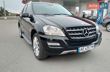 Позашляховик / Кросовер Mercedes-Benz M-Class 2011 в Дніпрі