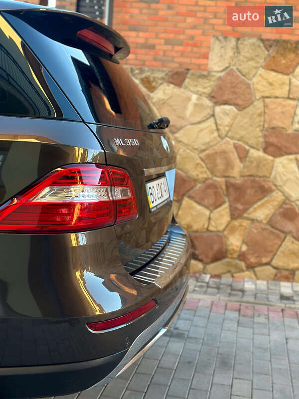 Внедорожник / Кроссовер Mercedes-Benz M-Class 2013 в Тернополе