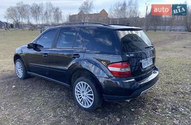 Внедорожник / Кроссовер Mercedes-Benz M-Class 2006 в Конотопе