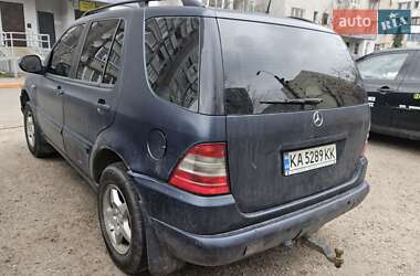 Внедорожник / Кроссовер Mercedes-Benz M-Class 2000 в 