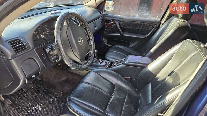 Внедорожник / Кроссовер Mercedes-Benz M-Class 2000 в Киеве