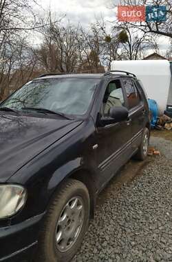 Внедорожник / Кроссовер Mercedes-Benz M-Class 1998 в 
