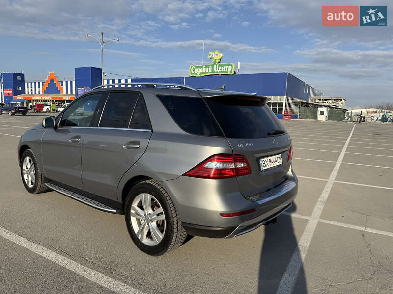 Внедорожник / Кроссовер Mercedes-Benz M-Class 2013 в 