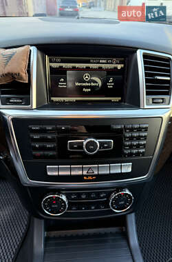 Внедорожник / Кроссовер Mercedes-Benz M-Class 2013 в 