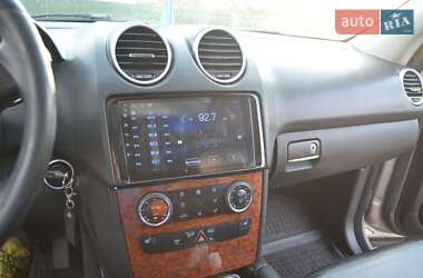 Внедорожник / Кроссовер Mercedes-Benz M-Class 2006 в 