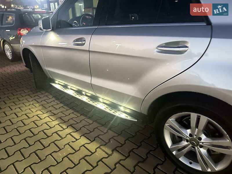 Позашляховик / Кросовер Mercedes-Benz M-Class 2014 в Івано-Франківську