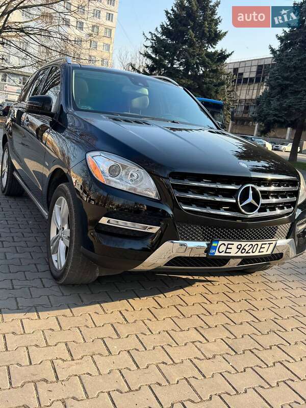 Внедорожник / Кроссовер Mercedes-Benz M-Class 2011 в Черновцах