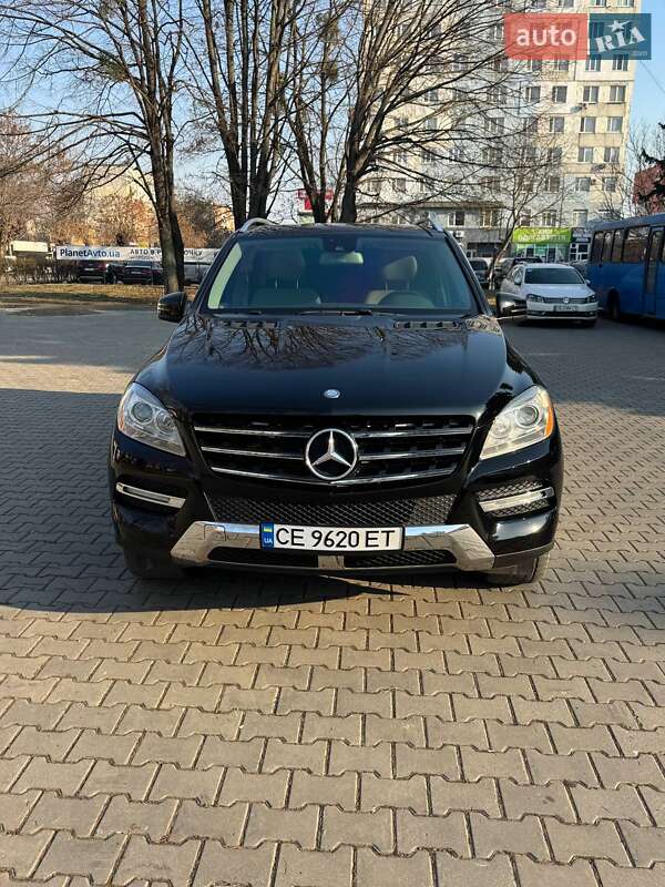 Внедорожник / Кроссовер Mercedes-Benz M-Class 2011 в Черновцах
