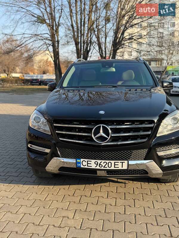 Внедорожник / Кроссовер Mercedes-Benz M-Class 2011 в Черновцах