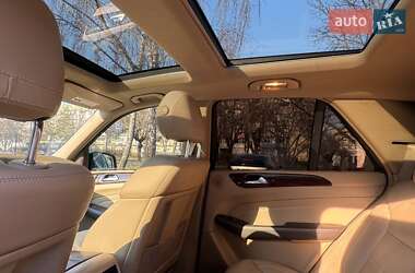 Внедорожник / Кроссовер Mercedes-Benz M-Class 2011 в 