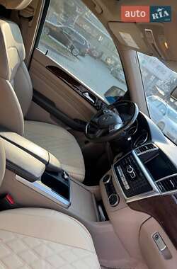 Внедорожник / Кроссовер Mercedes-Benz M-Class 2011 в 