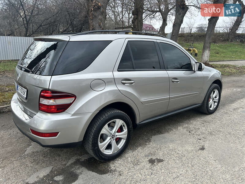 Позашляховик / Кросовер Mercedes-Benz M-Class 2009 в Кіцмані
