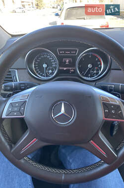 Внедорожник / Кроссовер Mercedes-Benz M-Class 2012 в 