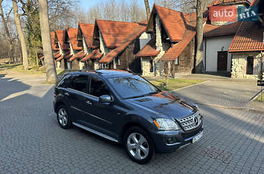 Внедорожник / Кроссовер Mercedes-Benz M-Class 2011 в 