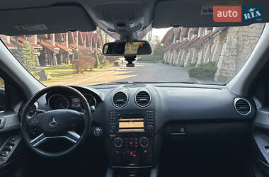 Внедорожник / Кроссовер Mercedes-Benz M-Class 2011 в 