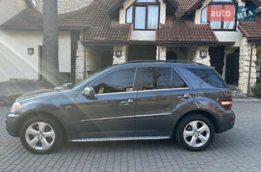 Внедорожник / Кроссовер Mercedes-Benz M-Class 2011 в 