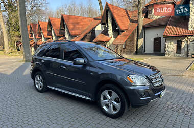 Внедорожник / Кроссовер Mercedes-Benz M-Class 2011 в 