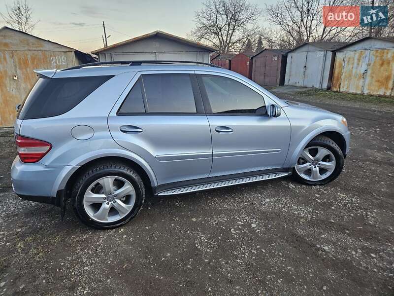 Внедорожник / Кроссовер Mercedes-Benz M-Class 2006 в Коломые