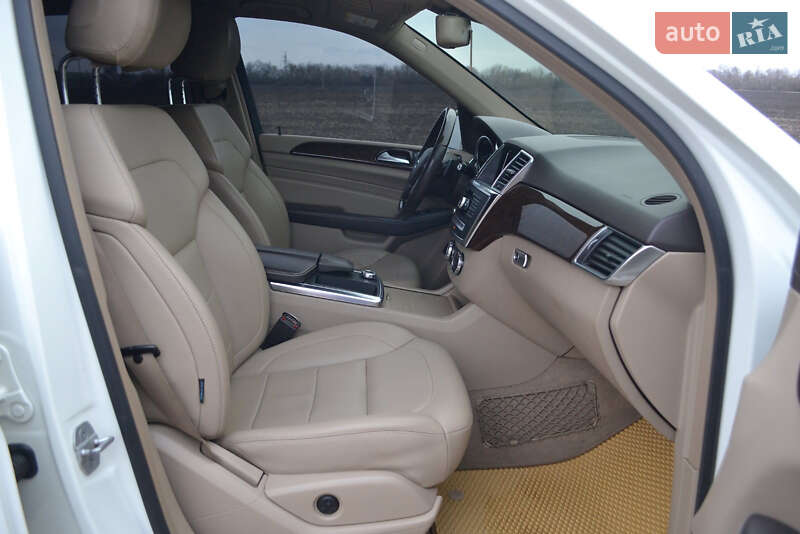 Позашляховик / Кросовер Mercedes-Benz M-Class 2012 в Кропивницькому