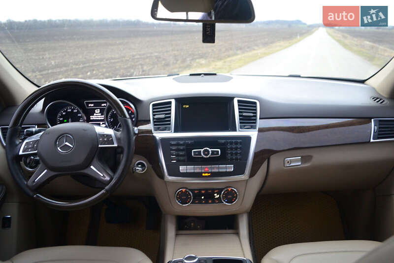 Позашляховик / Кросовер Mercedes-Benz M-Class 2012 в Кропивницькому