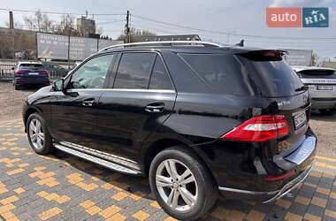 Внедорожник / Кроссовер Mercedes-Benz M-Class 2014 в 