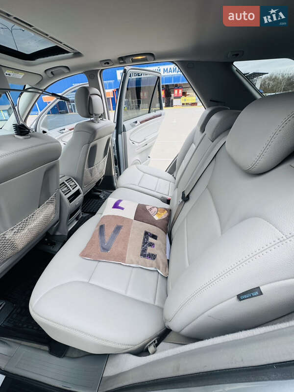 Внедорожник / Кроссовер Mercedes-Benz M-Class 2009 в Сумах