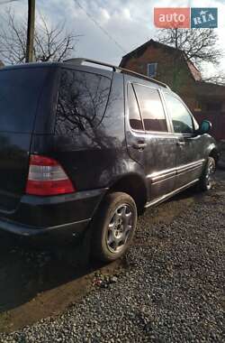 Внедорожник / Кроссовер Mercedes-Benz M-Class 1998 в 