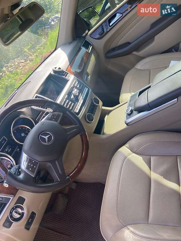 Внедорожник / Кроссовер Mercedes-Benz M-Class 2012 в Ивано-Франковске